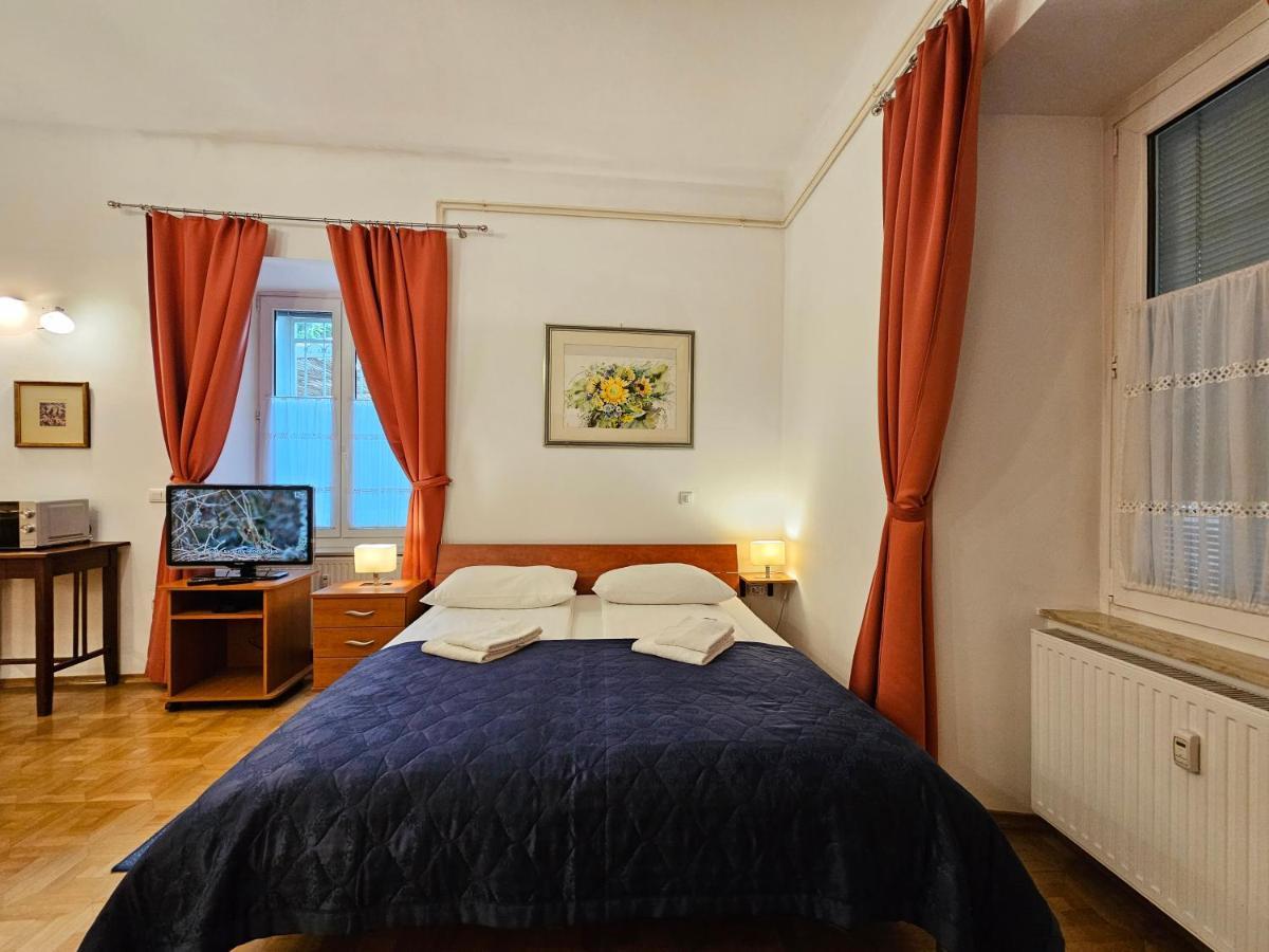 Spacious Central Studio Nika 2 Tour As Ljubljana Dış mekan fotoğraf